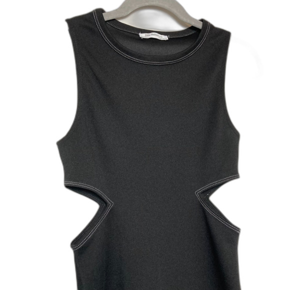 Zara Trafaluc Cut Out Mini Dress Minimalist Scoop Neck Sleeveless Rom-Com Dress - Picture 3 of 7